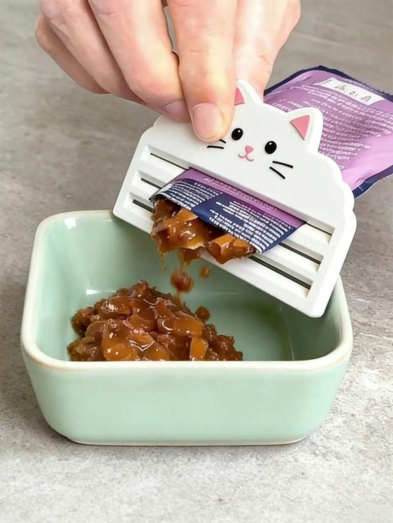 Kitchen Gadgets Everyone Needs - 1-Pack Cat Food Squeezer, Portable Multi-Functional
